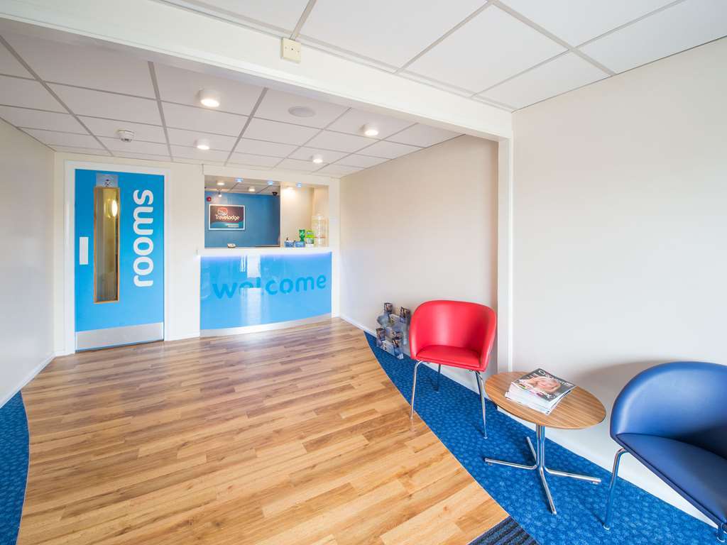 Travelodge Littlehampton Rustington Интерьер фото